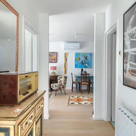 Ursula Apartment *