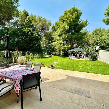 Ursula Appartement *